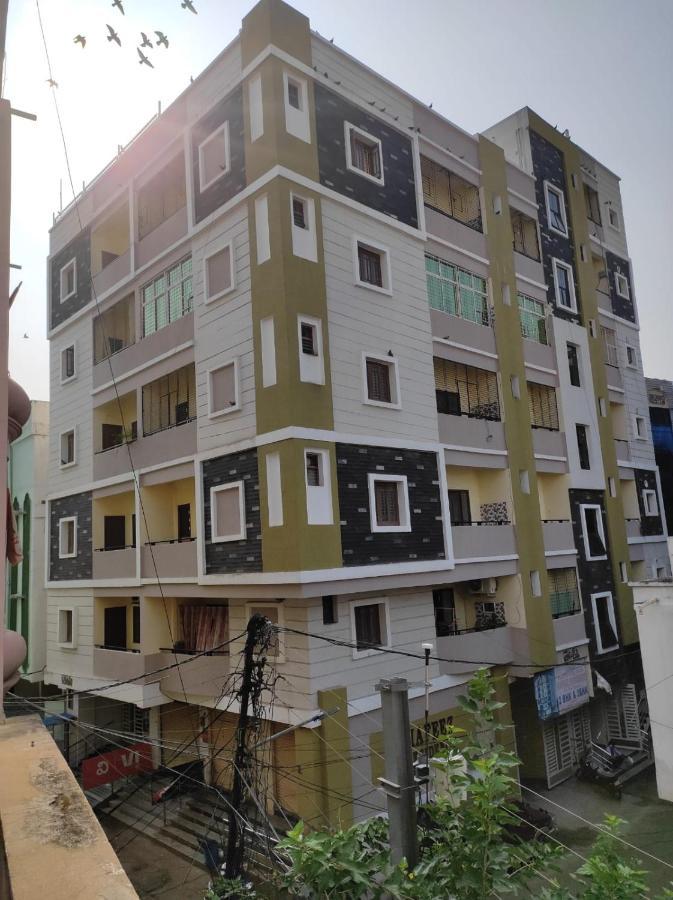 Home To Explore Food, History & Shopping Hyderabad Exterior foto