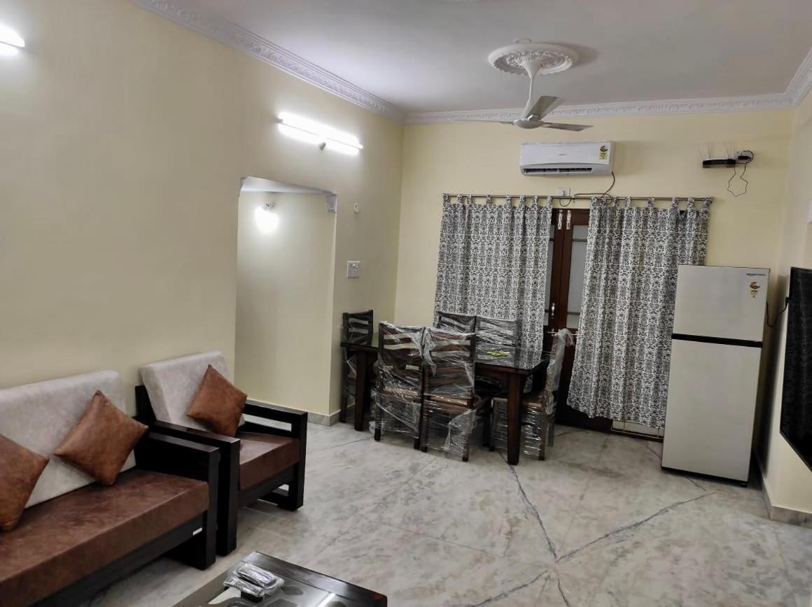 Home To Explore Food, History & Shopping Hyderabad Exterior foto
