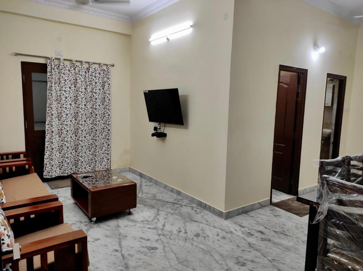 Home To Explore Food, History & Shopping Hyderabad Exterior foto