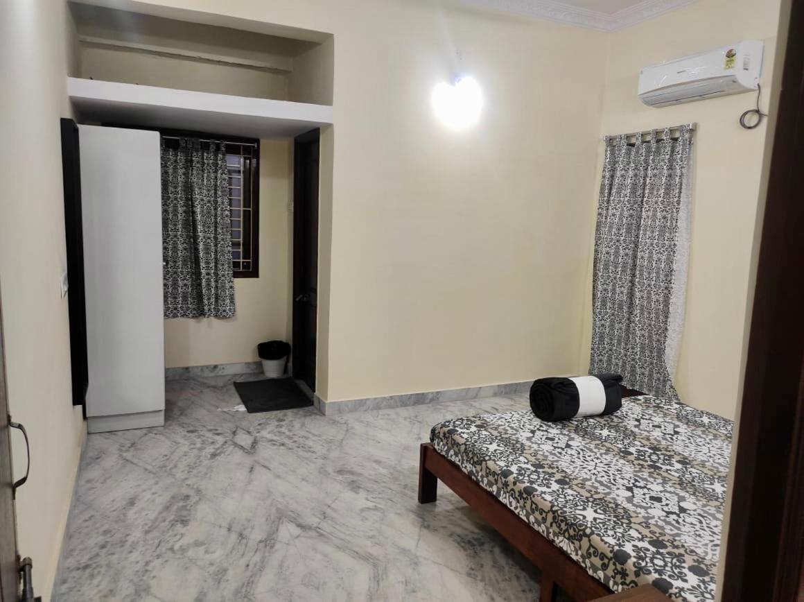 Home To Explore Food, History & Shopping Hyderabad Exterior foto