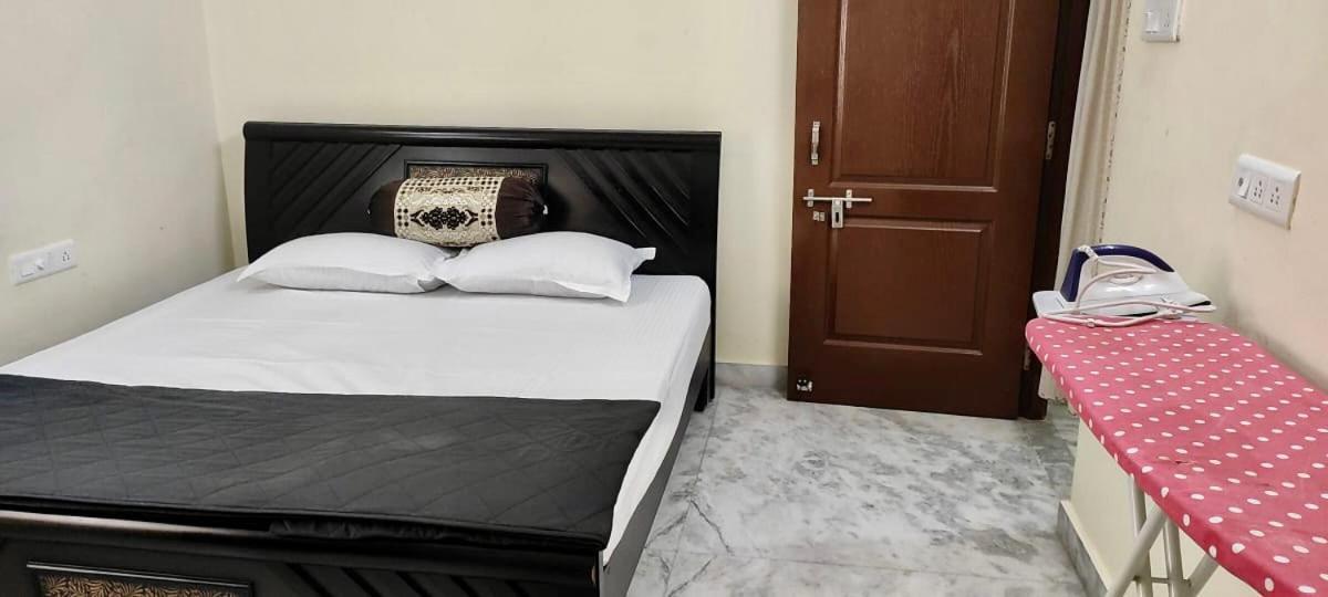 Home To Explore Food, History & Shopping Hyderabad Exterior foto